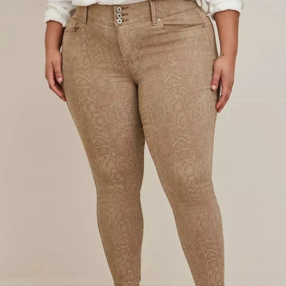 Torrid High Rise Super Skinny Python Jegging 14 - Picture 2 of 5